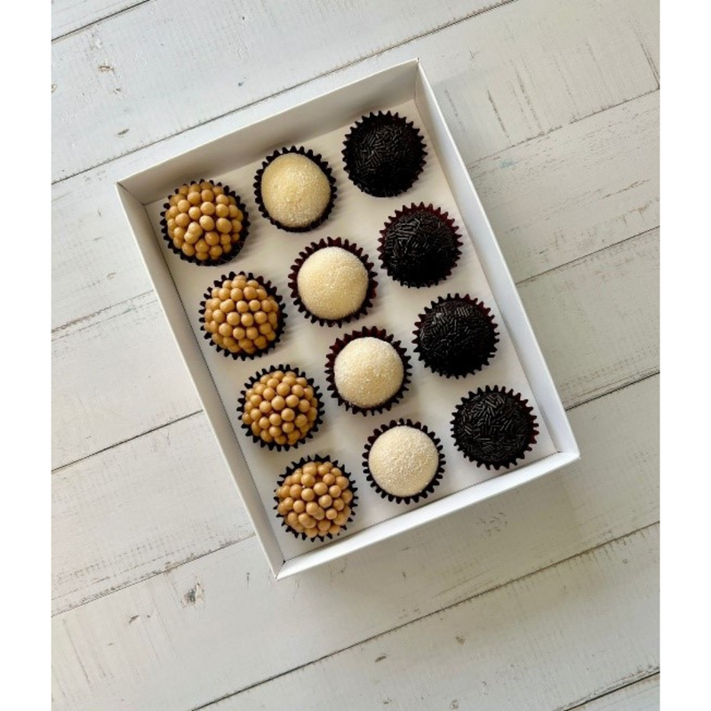 Gift Box - 12 Brigadeiros